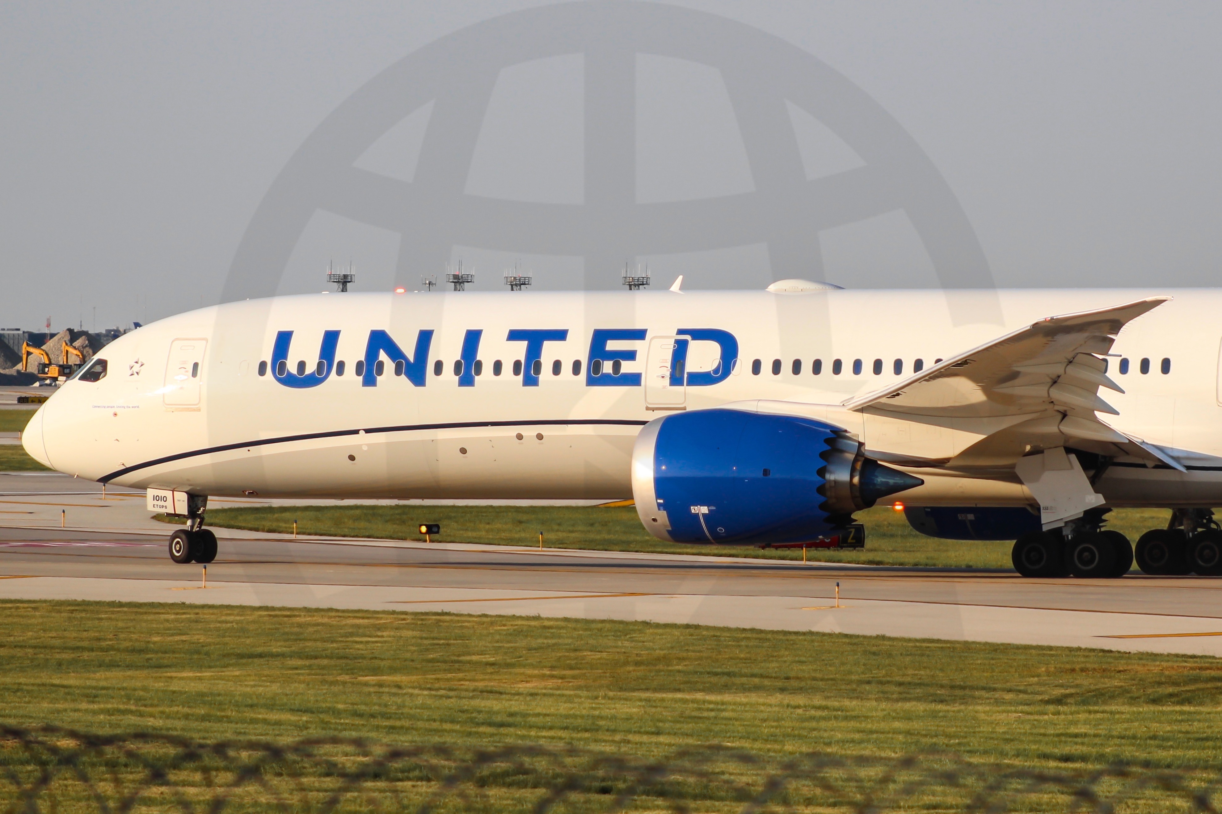 Photo of N12010 - United Airlines Boeing 787-10